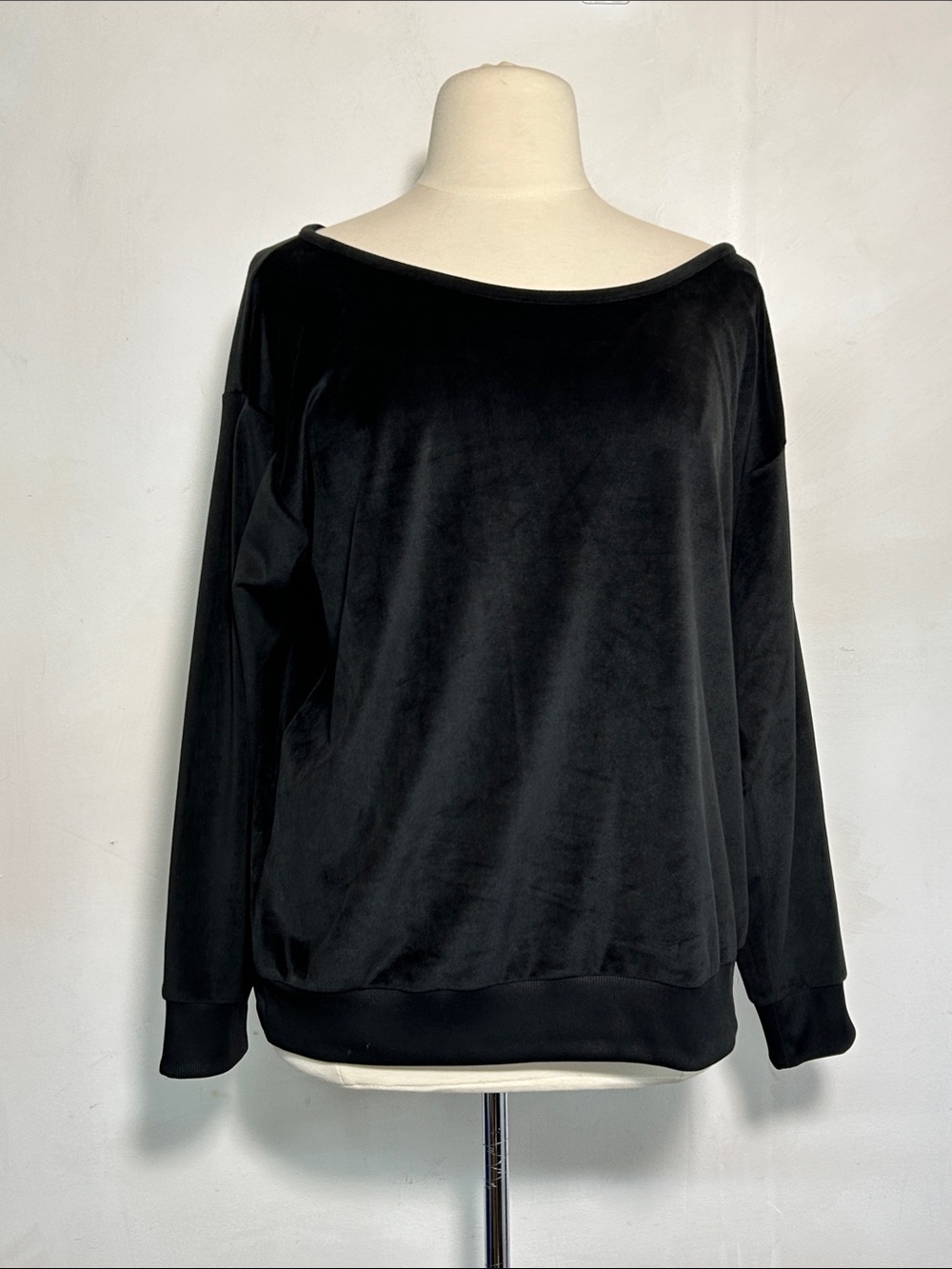 Michael Kors Velvet Top Black Longsleeve Boat Neck Cozy Goth Fall Size 2X NWT